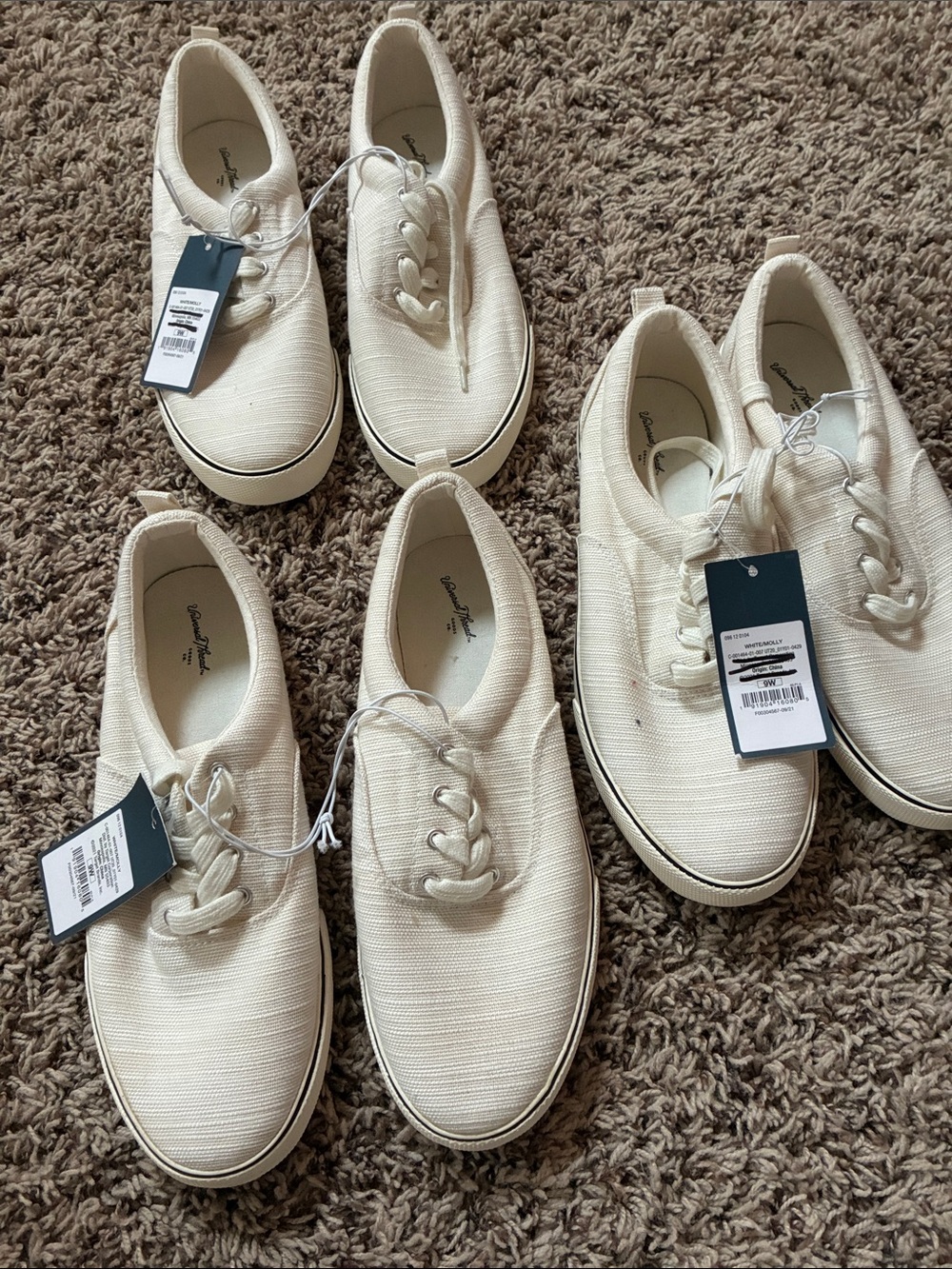 Universal Thread Cream Canvas Men’s Sneakers